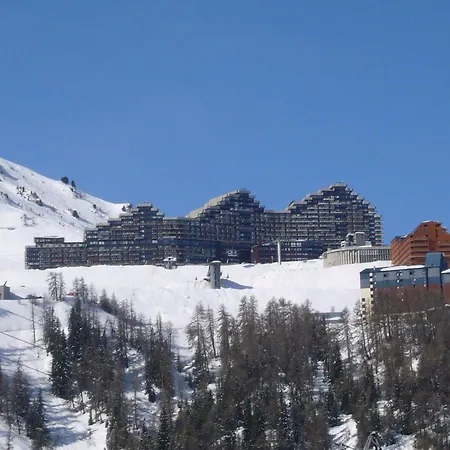 Superbe Etage Eleve Aux Pieds Vue Pistes